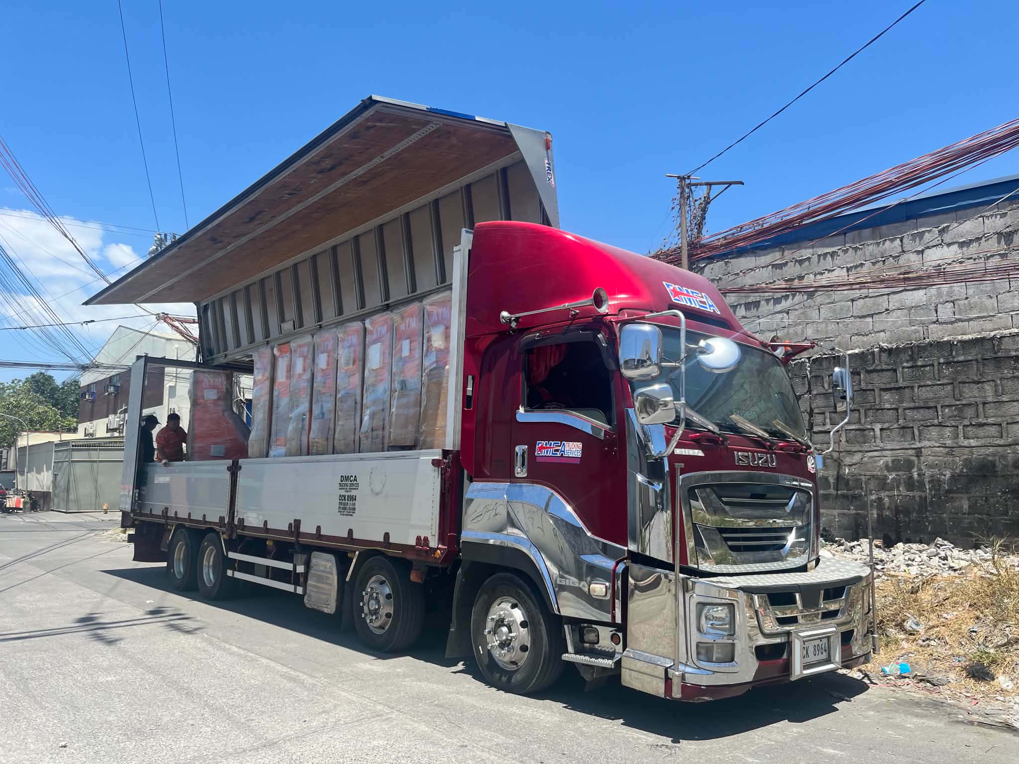 10W 32FT WING VAN